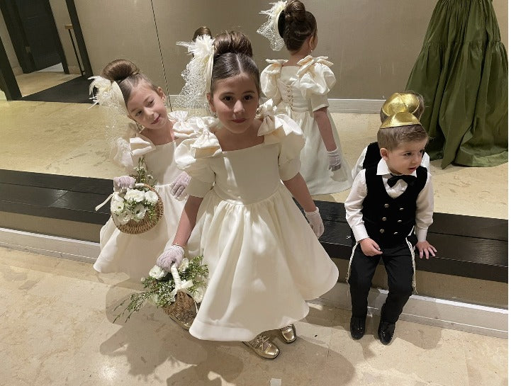 How to Choose the Perfect Dress for Your Little Flower Girl