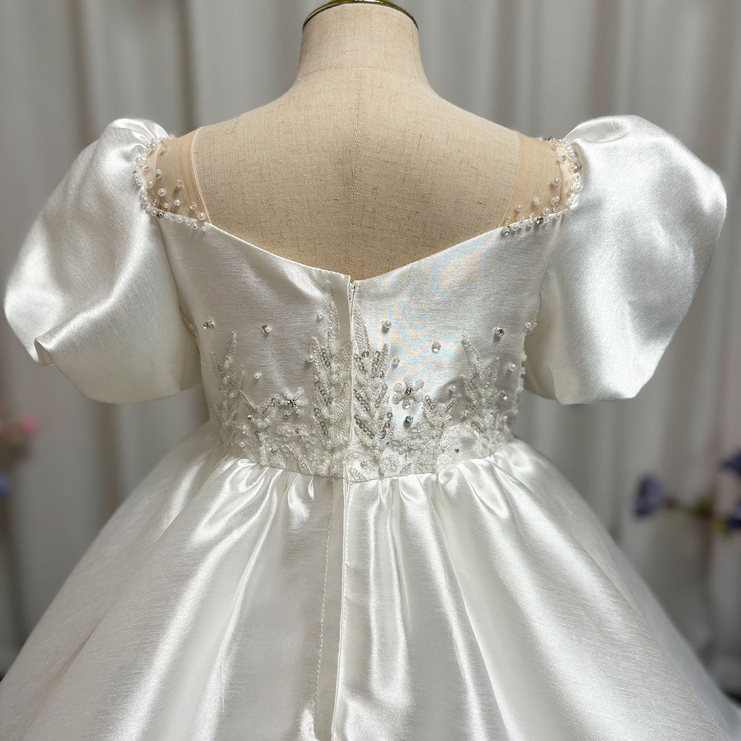 princess dress white Luxury Snow The back is adorned with a large bow Elegant White Girl Dress Sequined