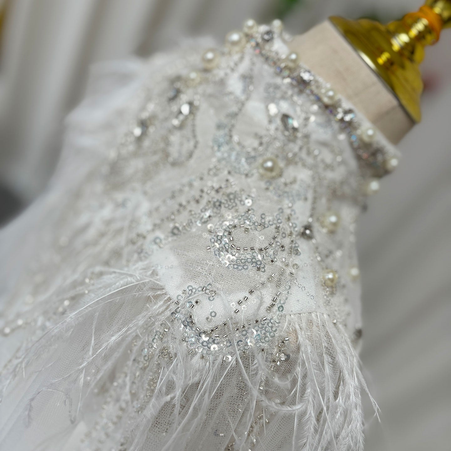 Luxury White Feather Girl Dress with Detachable Cap J124 – DreamyVow