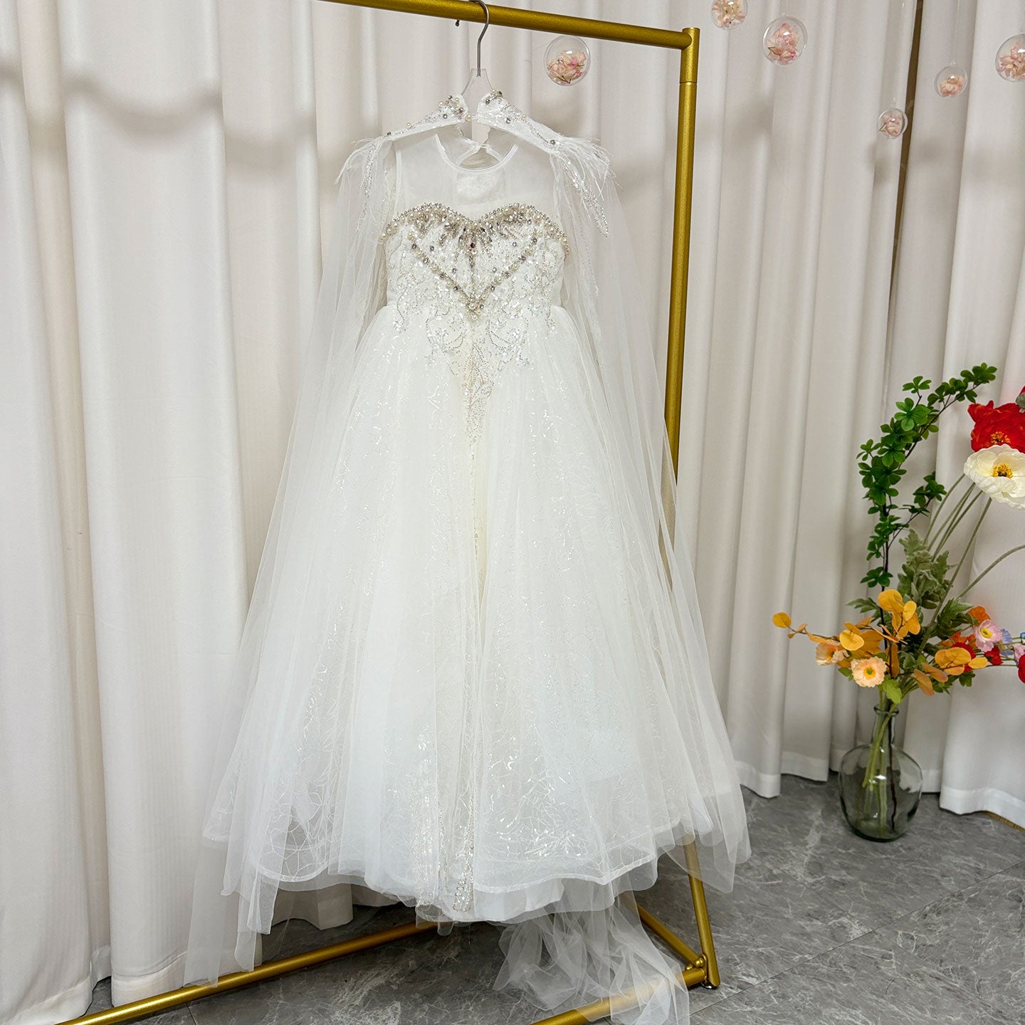 Luxury White Feather Girl Dress with Detachable Cap J124 – DreamyVow