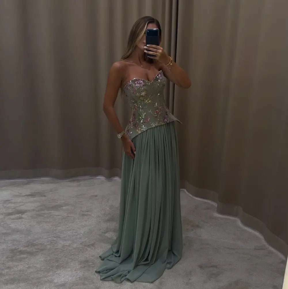 Elegant Strapless Floral Embroidered Chiffon Evening Dress with Pleated Skirt SS480