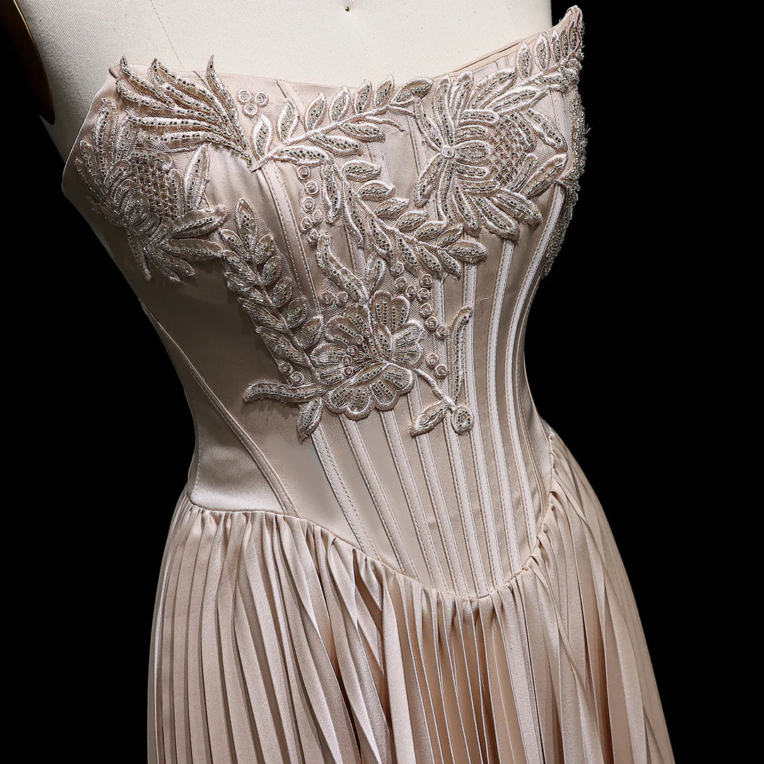 Elegant White Beaded Wedding Dress With Layered Ruffles SW513