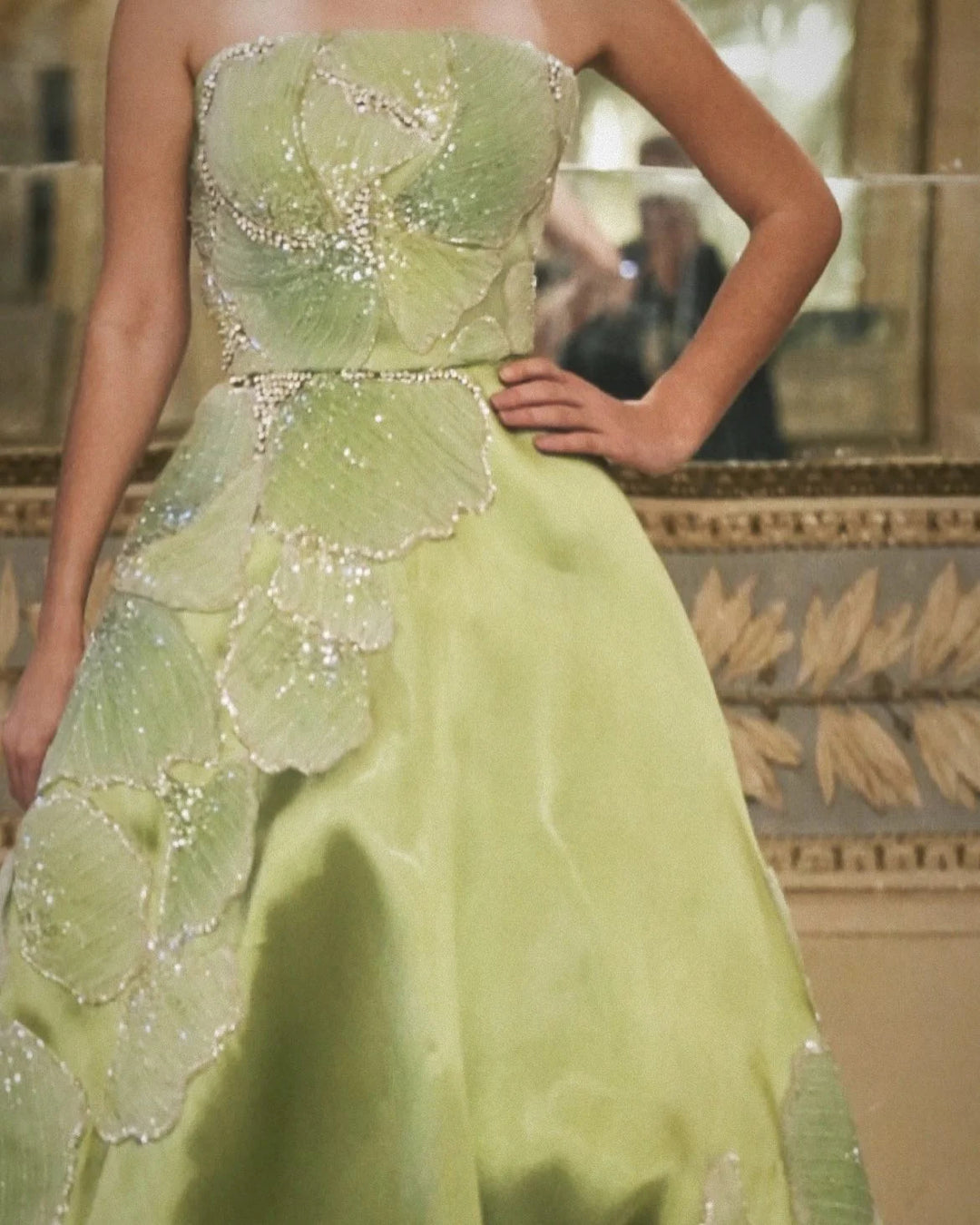 Luxury Green Strapless Embroidery Satin Evening Dress XD077