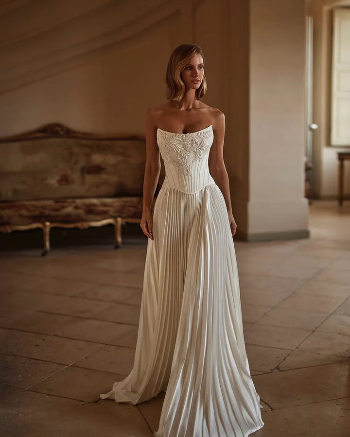 Elegant White Beaded Wedding Dress With Layered Ruffles SW513
