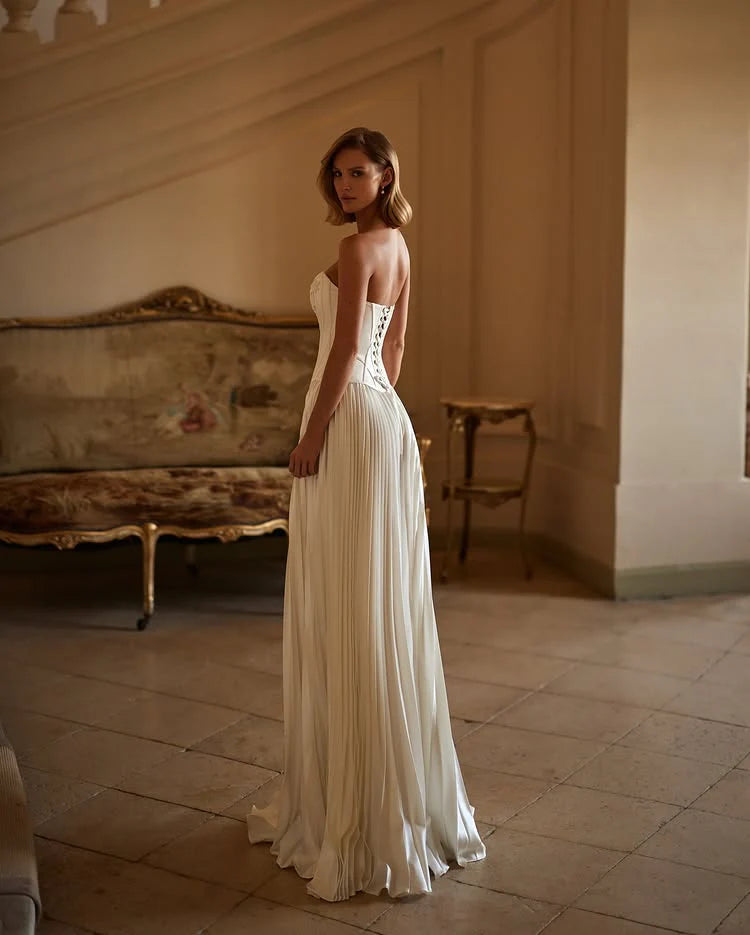 Elegant White Beaded Wedding Dress With Layered Ruffles SW513