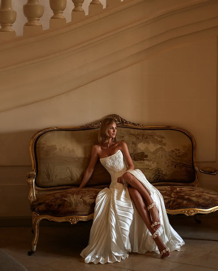 Elegant White Beaded Wedding Dress With Layered Ruffles SW513