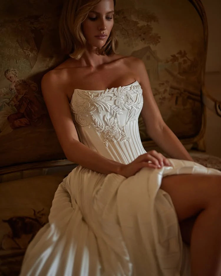 Elegant White Beaded Wedding Dress With Layered Ruffles SW513