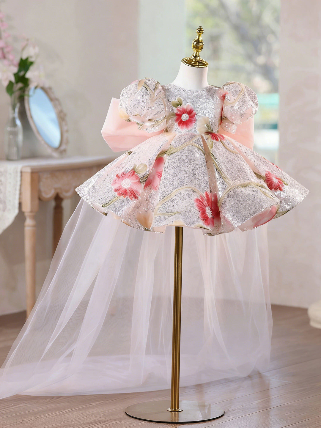 Luxury Baby Pink Flower Girl Dress with Detachable Train Princess Birthday Party Gown J888