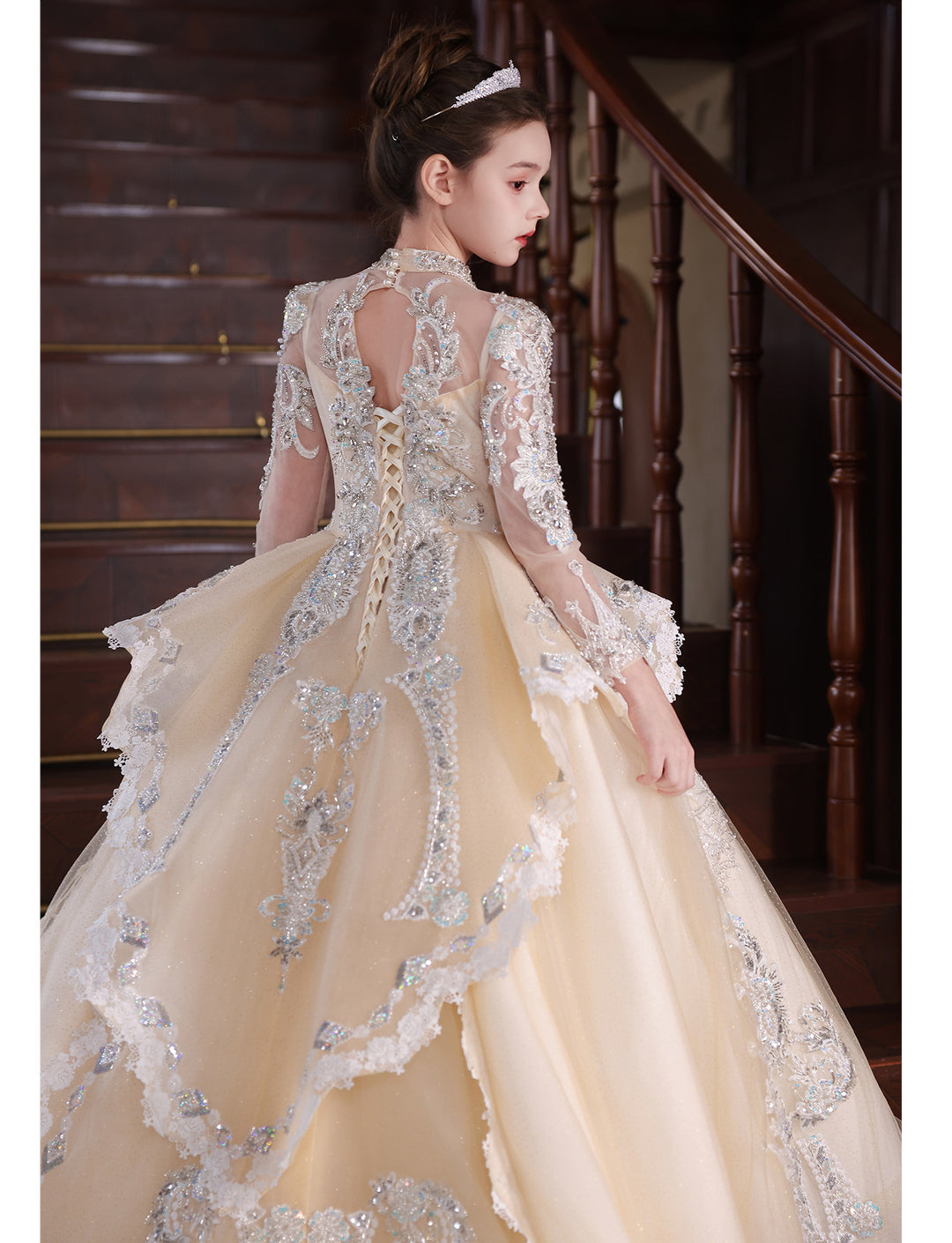 Luxury Champagne Princess Flower Girl Dress Long Sleeve Embroidered Ball Gown with Train J050