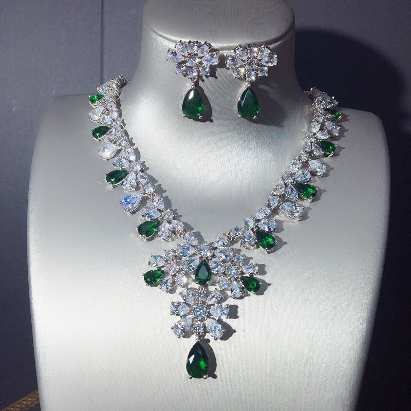 Dreamy Vow LE103 Green necklace and earrings set, set front