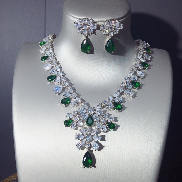 Dreamy Vow LE103 Green necklace and earrings set, set front