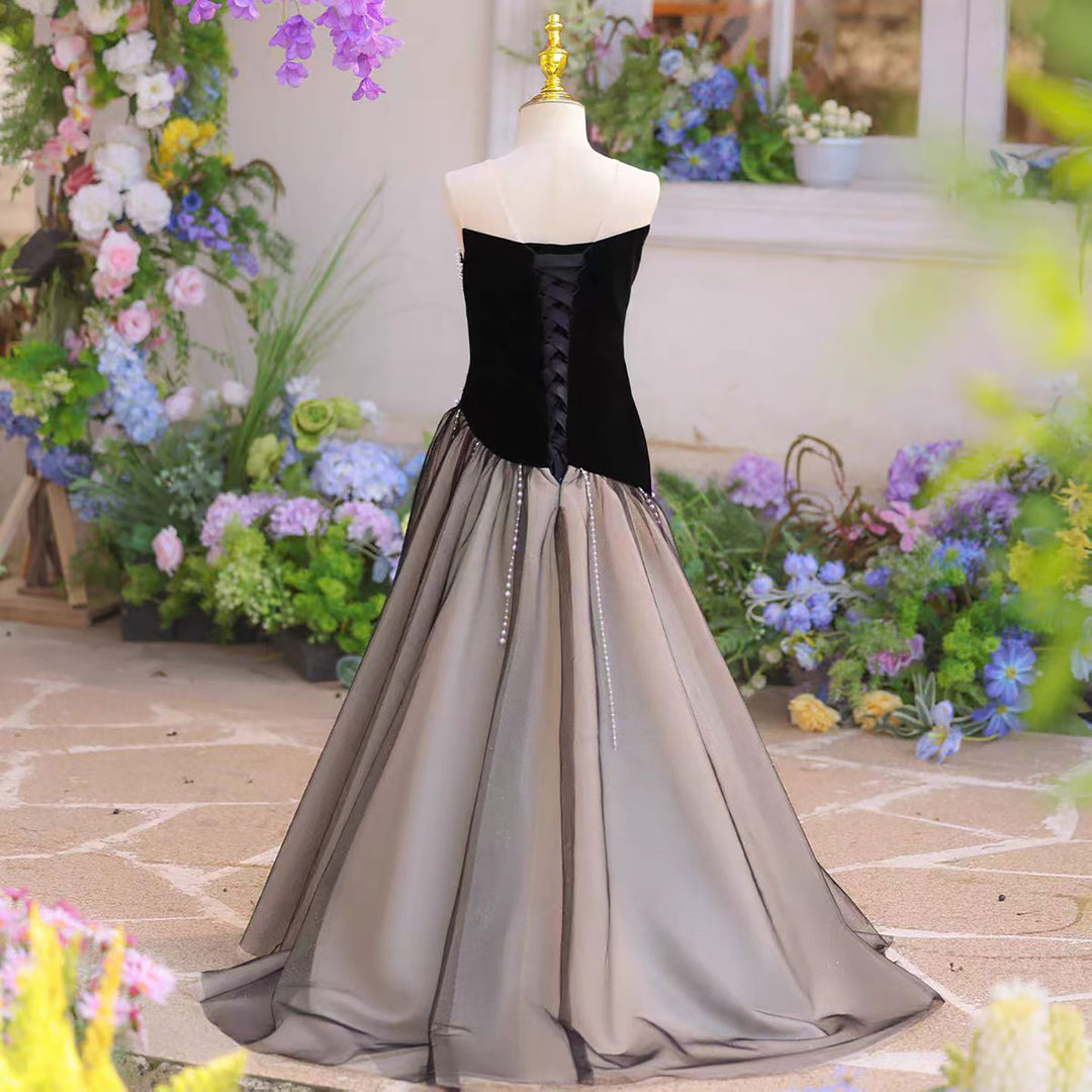 Elegant Black Velvet Flower Girl Dress for Girls Formal Event J619 DreamyVow Elegant Black Velvet Flower Girl Dress for Girls Formal Event J619 DreamyVow