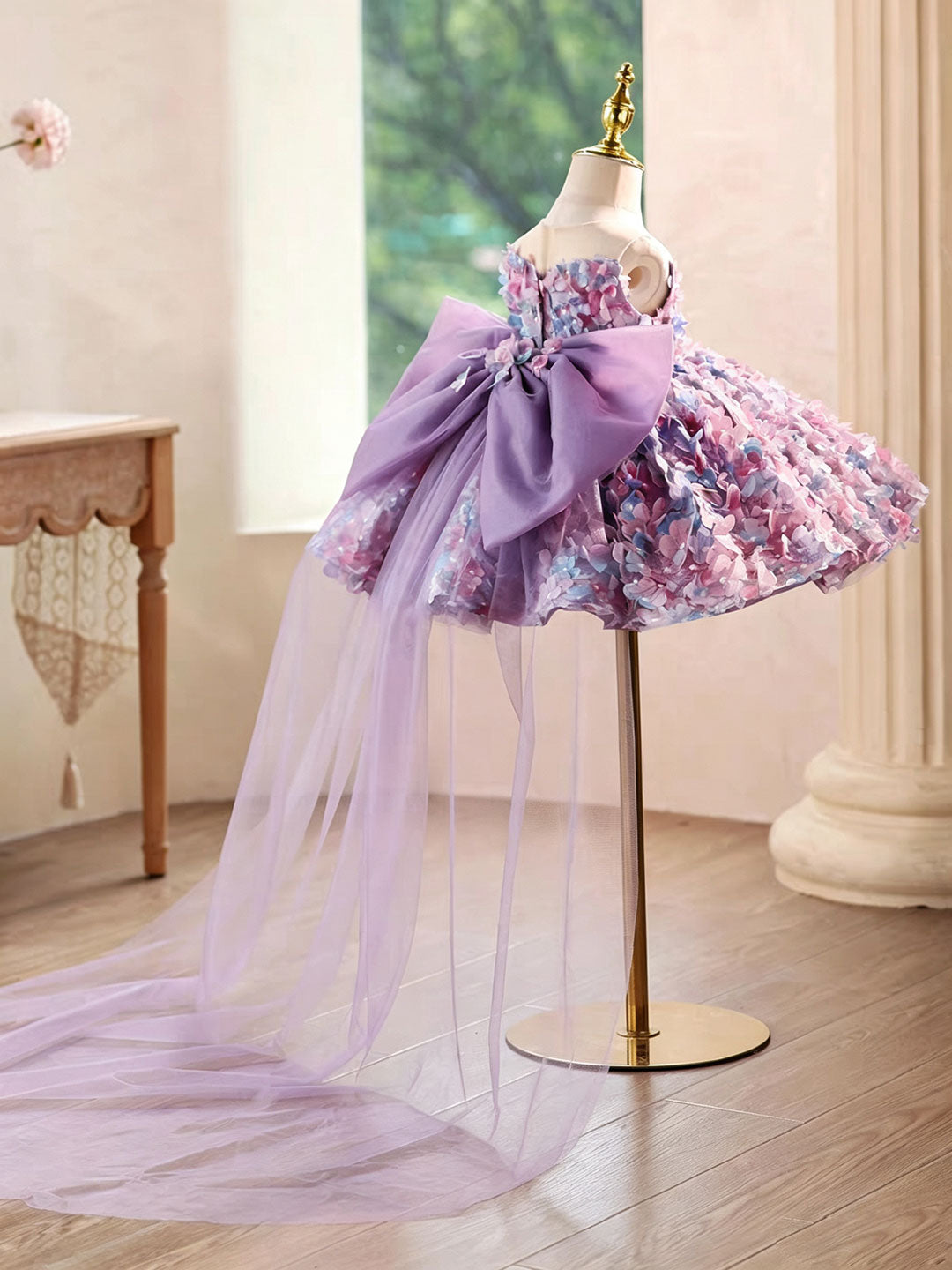 Gorgeous Purple Flower Girl Dress with Floral Appliques Strapless Princess Tulle Birthday Party Dress with Train D285