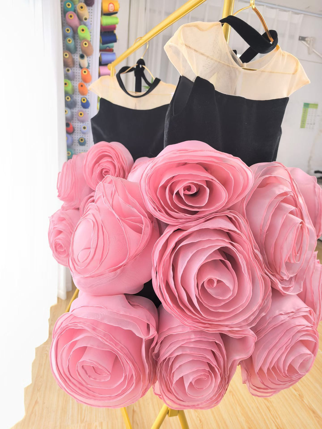 Luxury Black and Pink 3D Rose Flower Girl Dress with Statement Couture Skirt D260