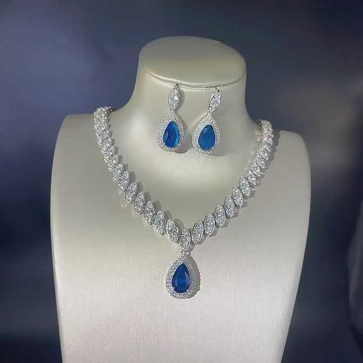 Sparkling Teardrop Necklace and Earrings Set LE101
