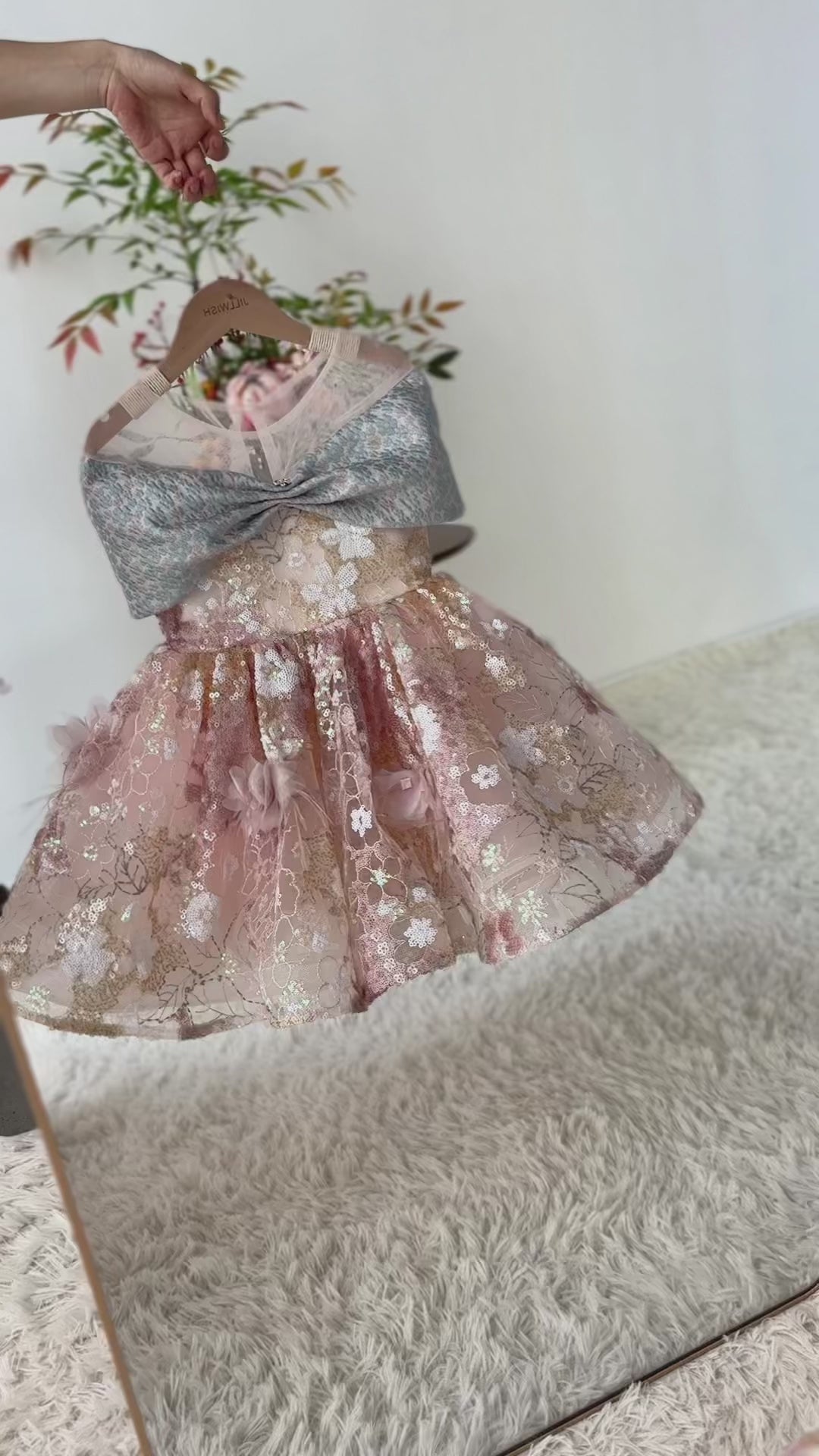Adorable Sequined Flowers Girl Dress Cap Sleeve J539