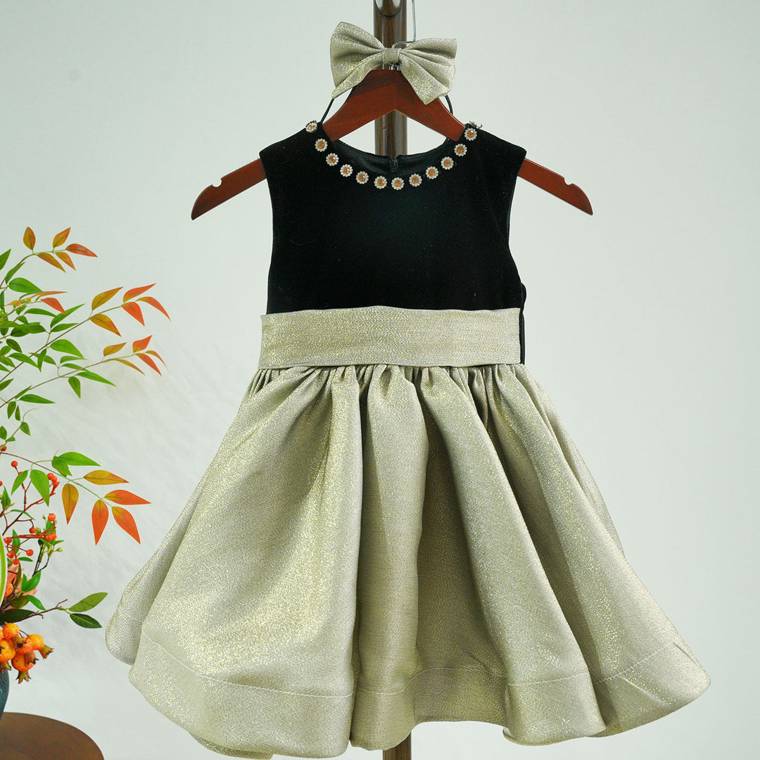 A-Line Flower Girl Dresses With Bow Sleeveless Gold J858