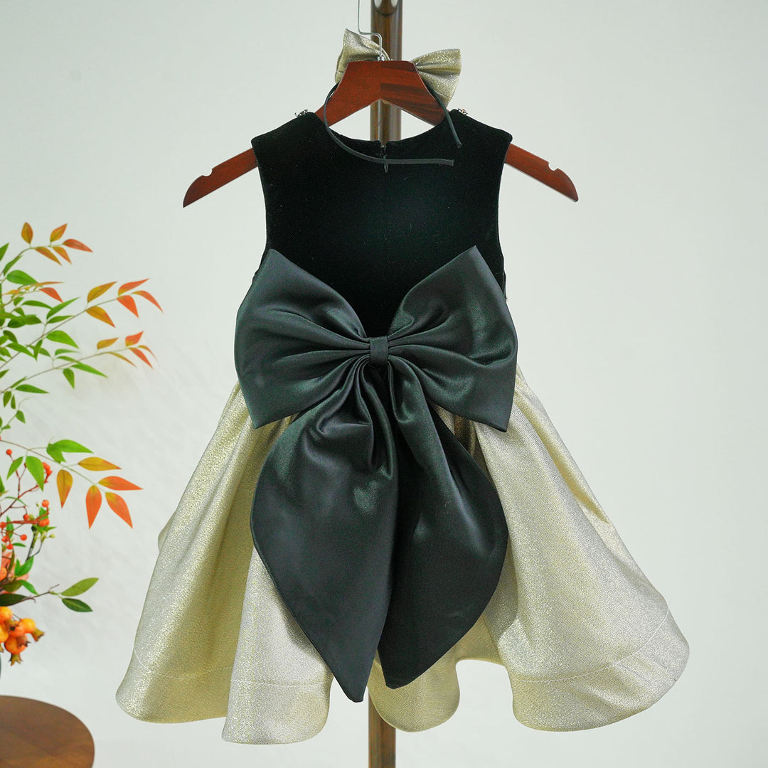 A-Line Flower Girl Dresses With Bow Sleeveless Gold J858