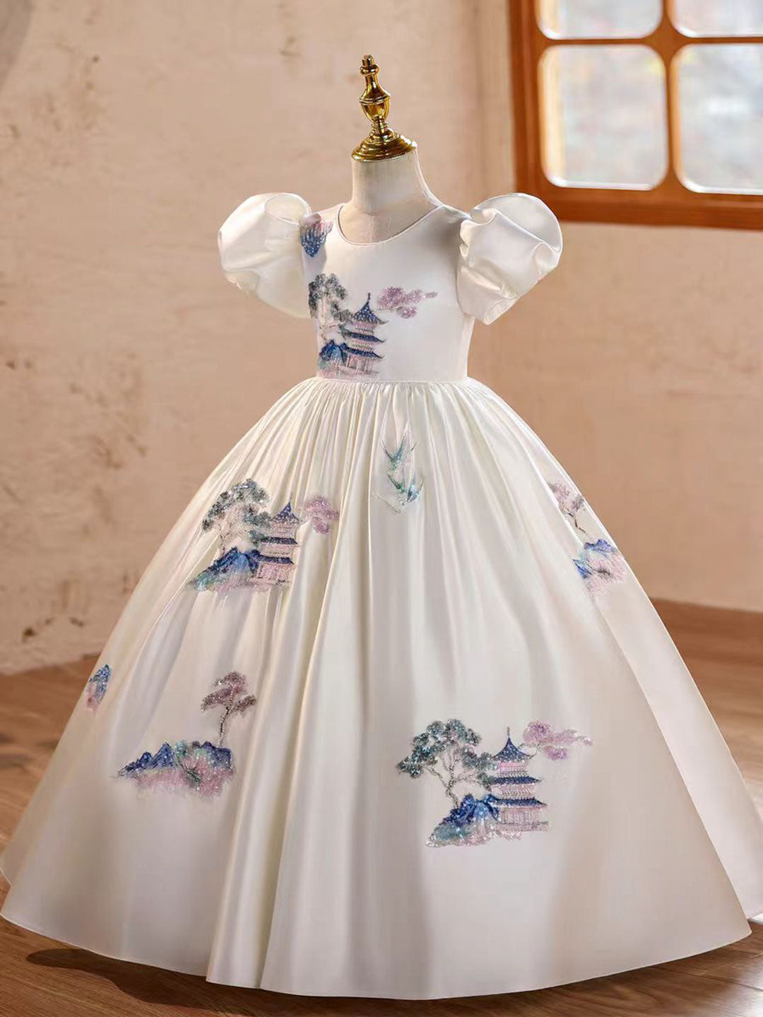 White Girls Princess with Beaded Pagoda Embroidery Puff Sleeves J607