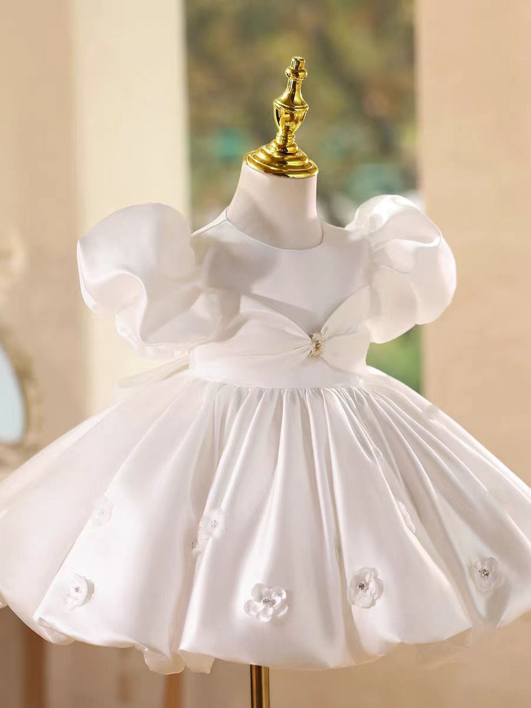 Elegant White Satin Flower Girl Dress with Puffy Sleeves Birthday D215