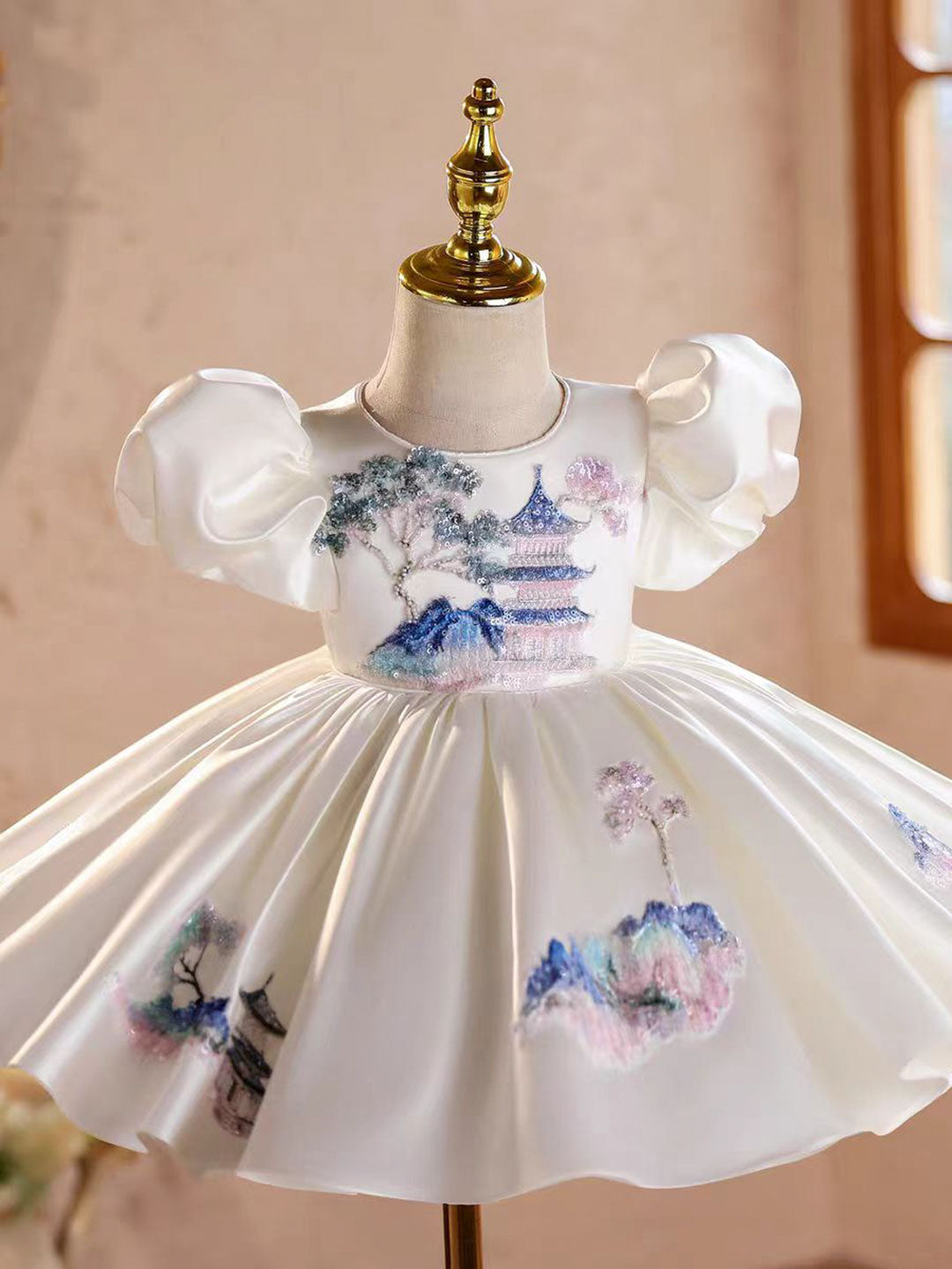 Elegant Embroidered Satin Princess Girl Dress with Flowers for Birthday Party J845
