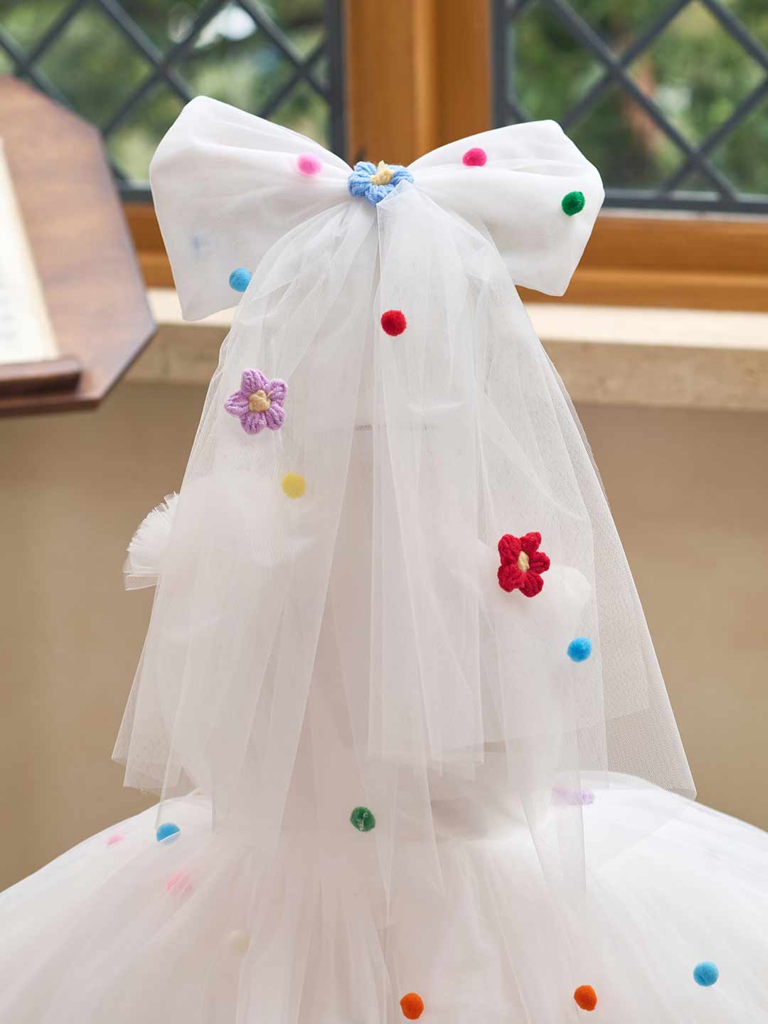 Colorful Pom Pom One-Shoulder Girls Photoshoot Dress J511